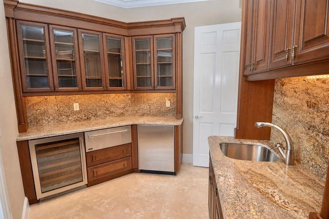630 N RIVER ROAD, Venice, FL 34293