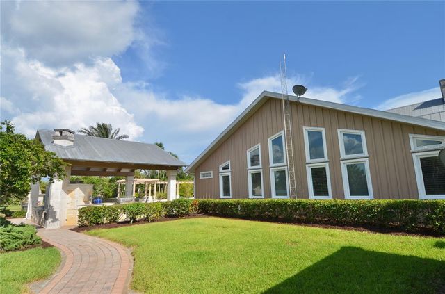 630 N RIVER ROAD, Venice, FL 34293