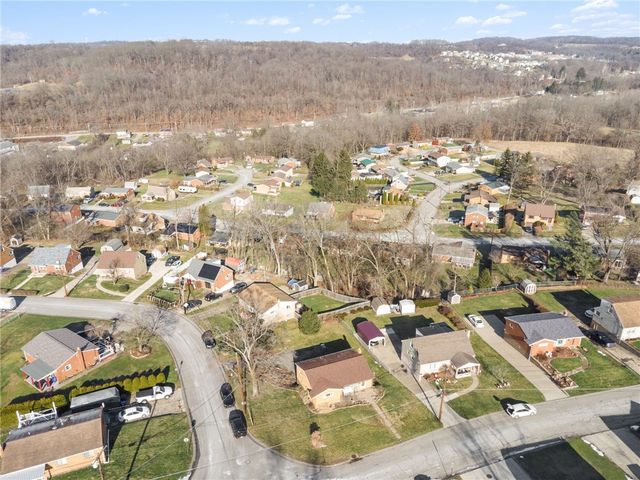 203 Sherrie Dr, Plum Boro, PA 15239