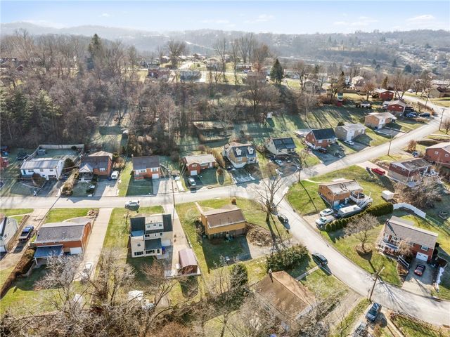 203 Sherrie Dr, Plum Boro, PA 15239