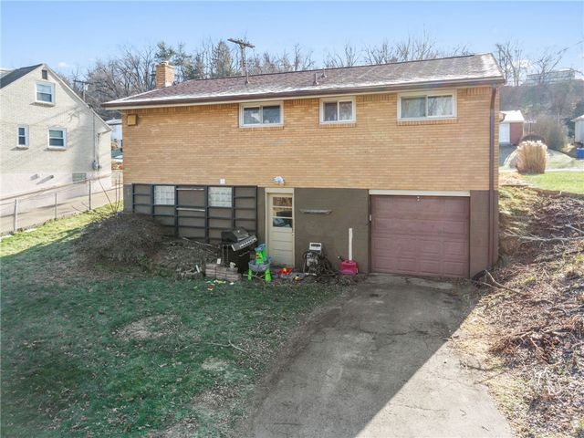 203 Sherrie Dr, Plum Boro, PA 15239