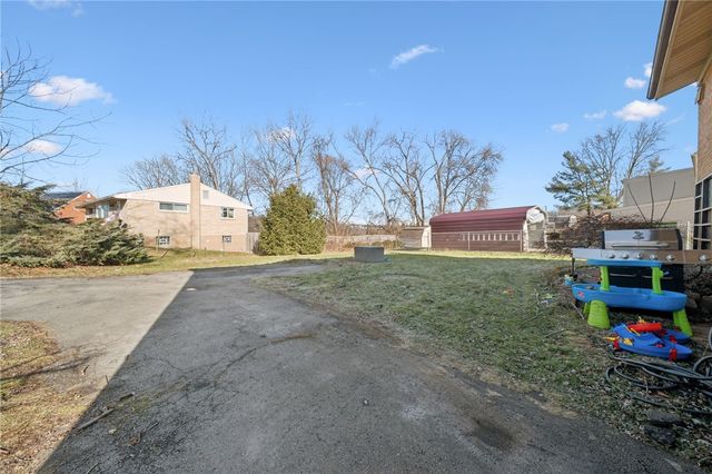 203 Sherrie Dr, Plum Boro, PA 15239