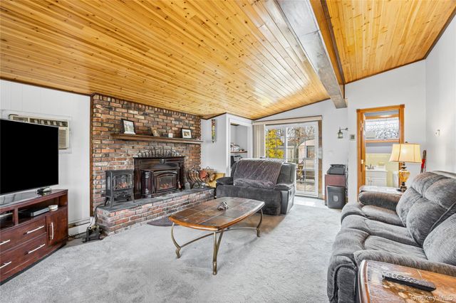 443 Renee Drive, Bayport, NY 11705