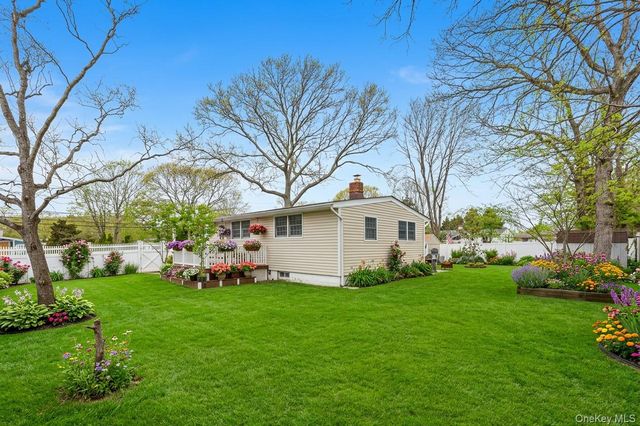 443 Renee Drive, Bayport, NY 11705