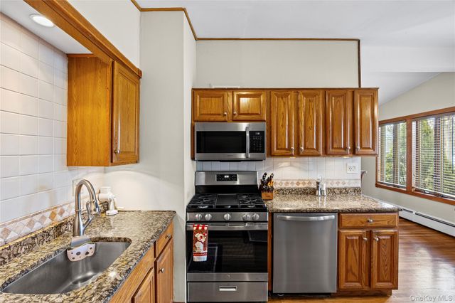 443 Renee Drive, Bayport, NY 11705