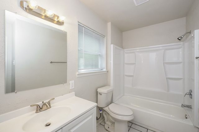 306 Linklea Drive, Duncanville, TX 75137