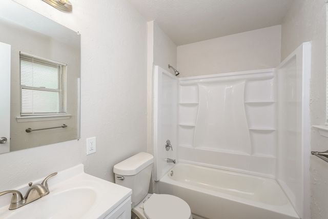 306 Linklea Drive, Duncanville, TX 75137