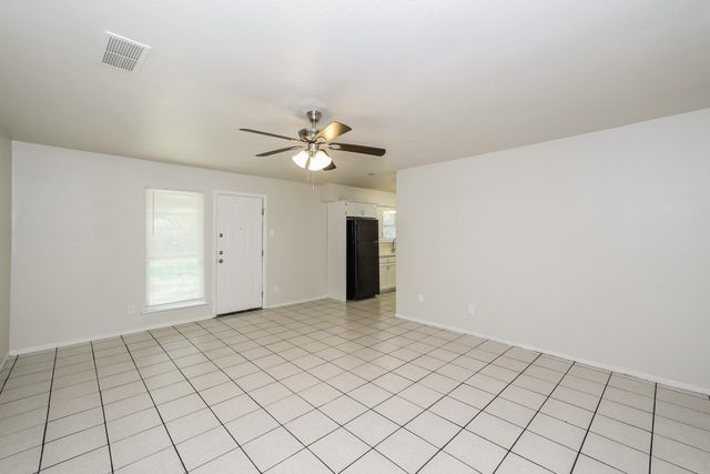 306 Linklea Drive, Duncanville, TX 75137