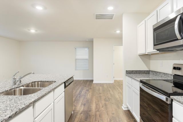 196 Quarter Street, Rossville, GA 30741