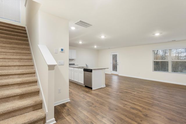 196 Quarter Street, Rossville, GA 30741
