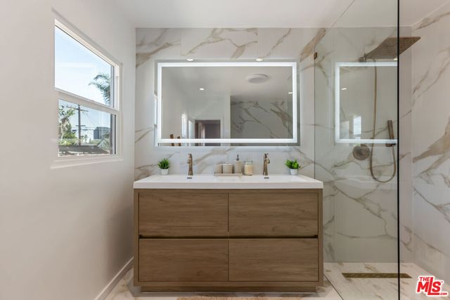 6316 Drexel Avenue, Los Angeles, CA 90048