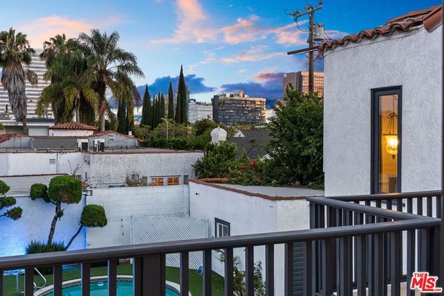 6316 Drexel Avenue, Los Angeles, CA 90048