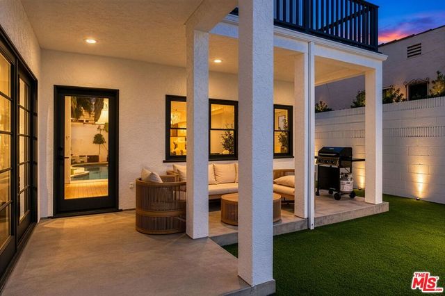 6316 Drexel Avenue, Los Angeles, CA 90048