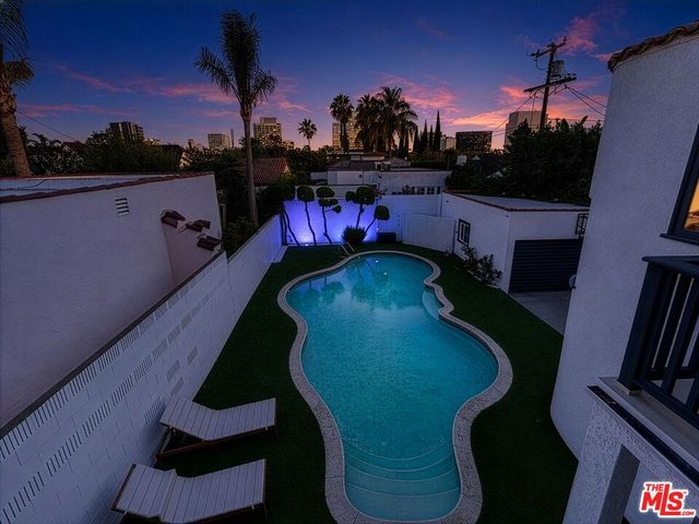 6316 Drexel Avenue, Los Angeles, CA 90048