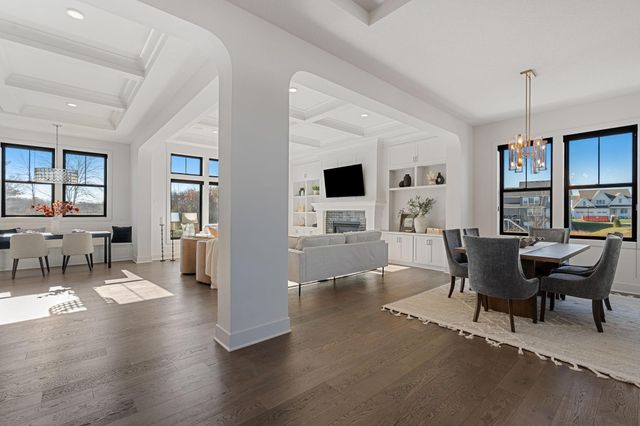 1979 Leaping Deer Circle, Medina, MN 55340