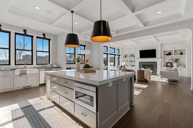 1979 Leaping Deer Circle, Medina, MN 55340