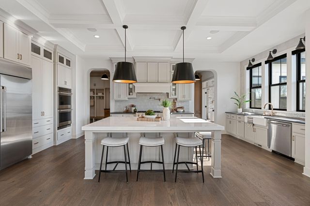 1979 Leaping Deer Circle, Medina, MN 55340