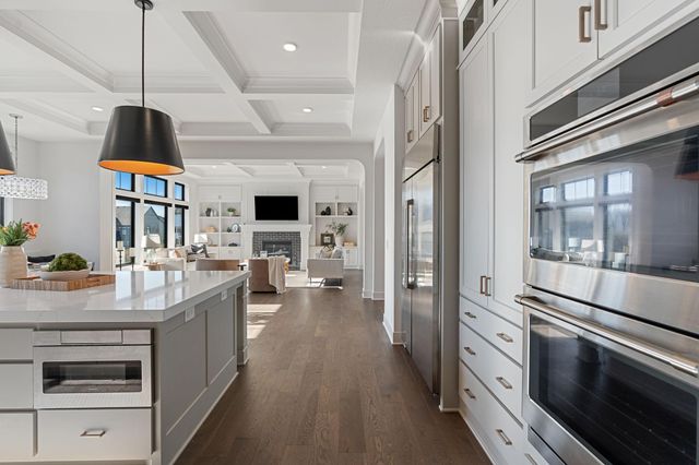 1979 Leaping Deer Circle, Medina, MN 55340