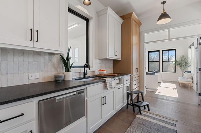 1979 Leaping Deer Circle, Medina, MN 55340