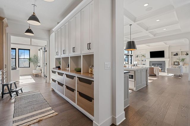 1979 Leaping Deer Circle, Medina, MN 55340