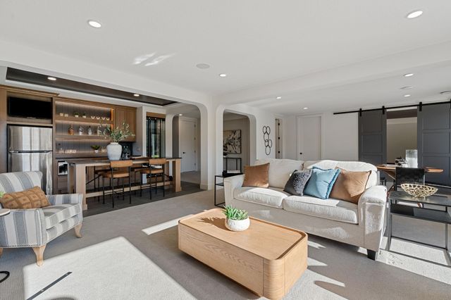 1979 Leaping Deer Circle, Medina, MN 55340