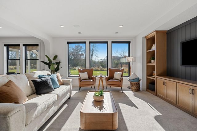 1979 Leaping Deer Circle, Medina, MN 55340