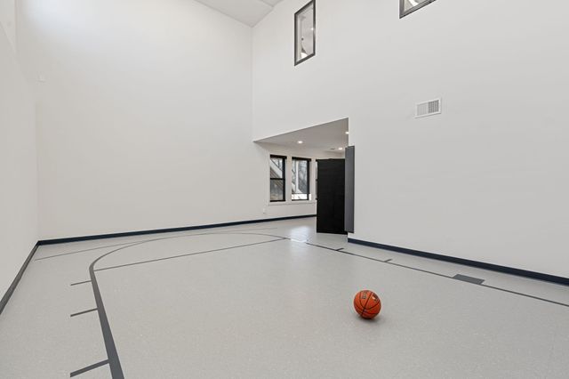 1979 Leaping Deer Circle, Medina, MN 55340