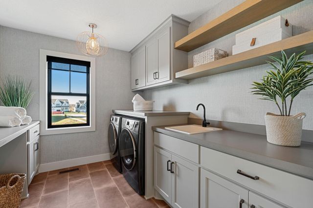 1979 Leaping Deer Circle, Medina, MN 55340