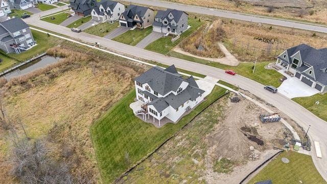 1979 Leaping Deer Circle, Medina, MN 55340