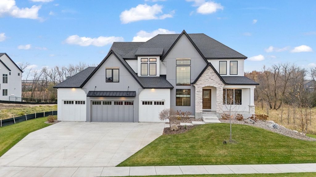 1979 Leaping Deer Circle, Medina, MN 55340