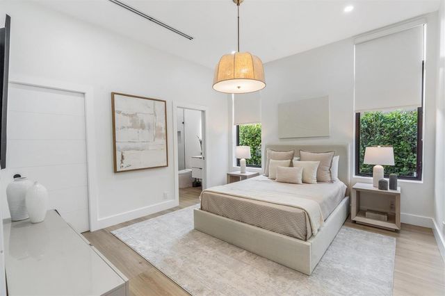 2221 NE 19th Street, Fort Lauderdale, FL 33305