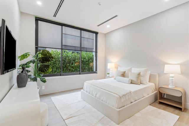 2221 NE 19th Street, Fort Lauderdale, FL 33305