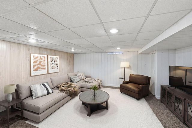 5116 Fairview Avenue N, Crystal, MN 55429