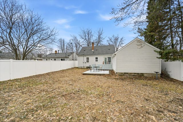 5116 Fairview Avenue N, Crystal, MN 55429