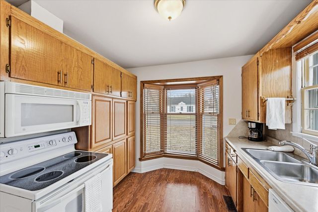 5116 Fairview Avenue N, Crystal, MN 55429