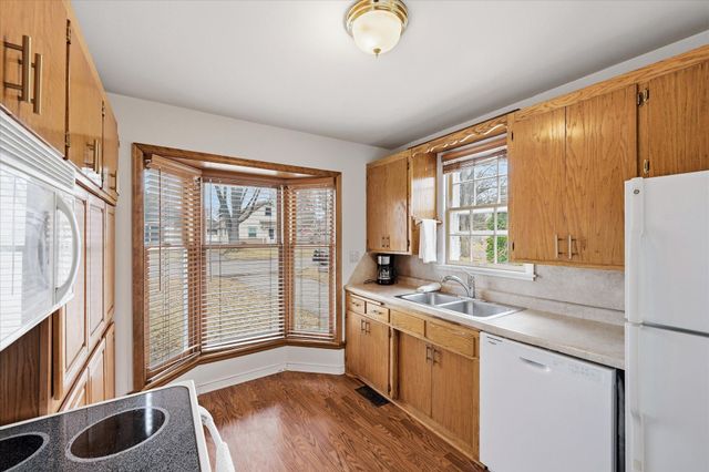 5116 Fairview Avenue N, Crystal, MN 55429