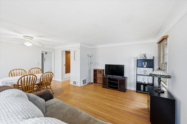 5116 Fairview Avenue N, Crystal, MN 55429