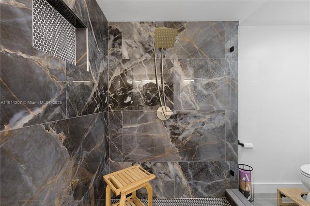 1000 Quayside Ter 506, Miami, FL 33138