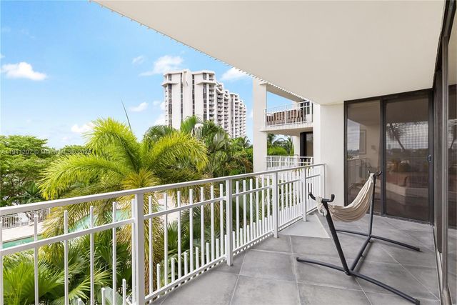 1000 Quayside Ter 506, Miami, FL 33138