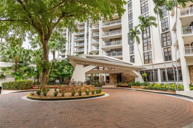 1000 Quayside Ter 506, Miami, FL 33138