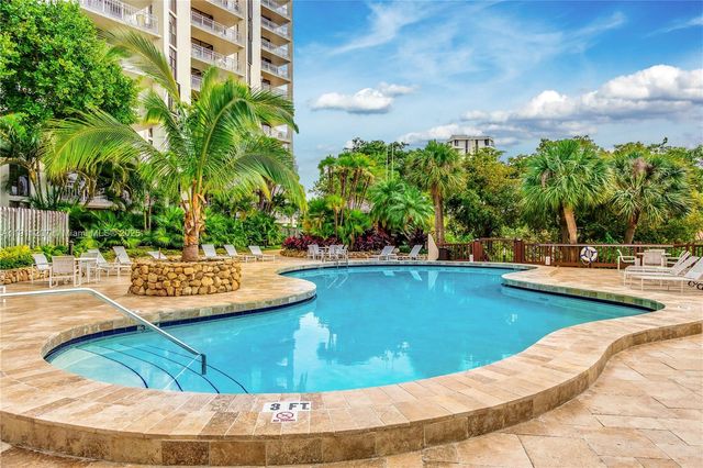 1000 Quayside Ter 506, Miami, FL 33138