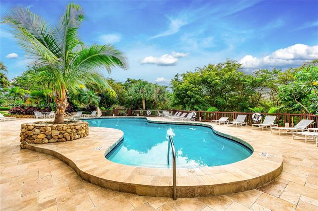 1000 Quayside Ter 506, Miami, FL 33138