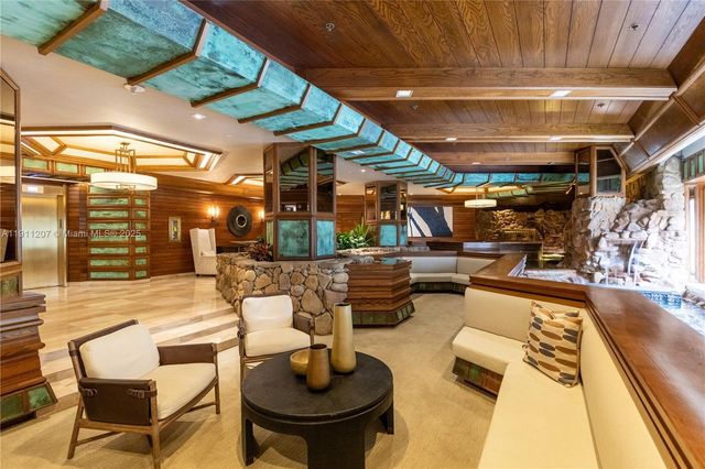 1000 Quayside Ter 506, Miami, FL 33138