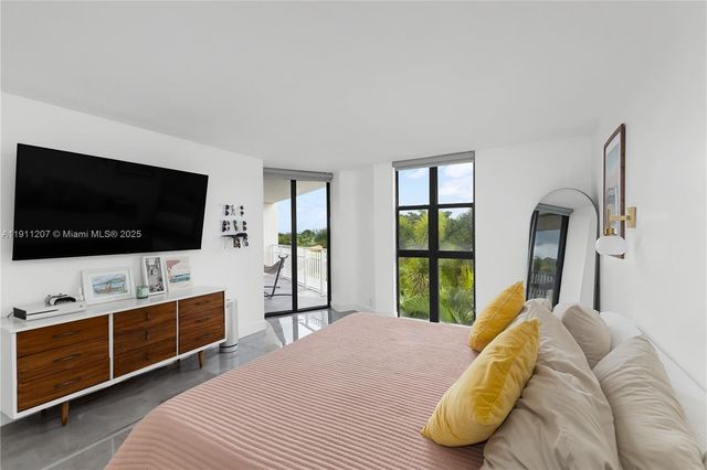 1000 Quayside Ter 506, Miami, FL 33138