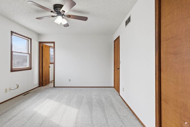 2116 Tamarron Terrace, Manhattan, KS 66502