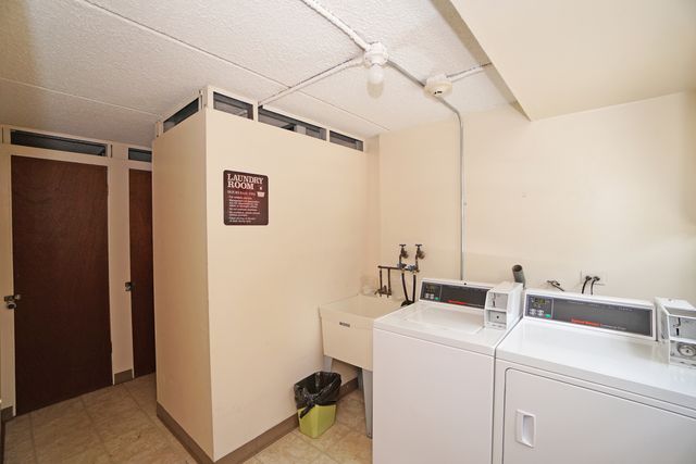 1003 S Euclid Avenue 1, Elmhurst, IL 60126