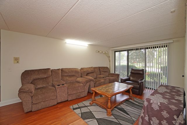 1003 S Euclid Avenue 1, Elmhurst, IL 60126