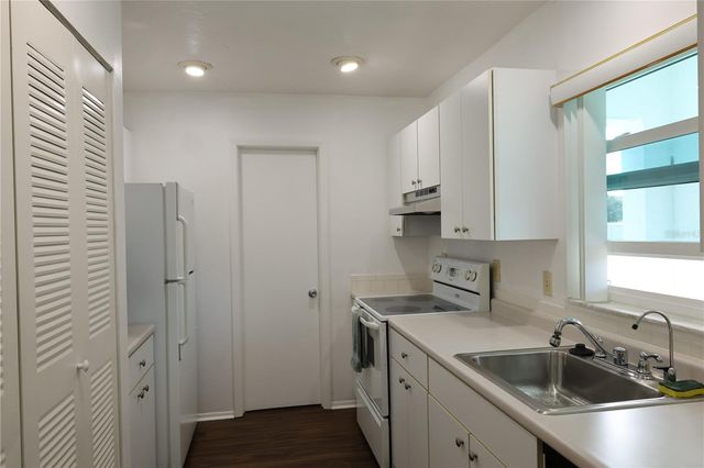 3813 37TH AVENUE W 92, Bradenton, FL 34205