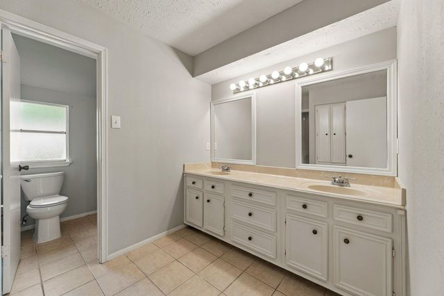 4411 Deerfield Village Drive, Houston, TX 77084