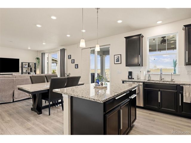 322 N Patsburg St, Aurora, CO 80018